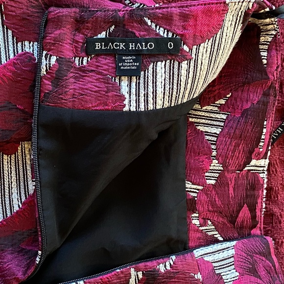 NWOT Black Halo,short fit/flared skirt,silky tapestry fabric,Fuchsia floral, 0 - Picture 7 of 8